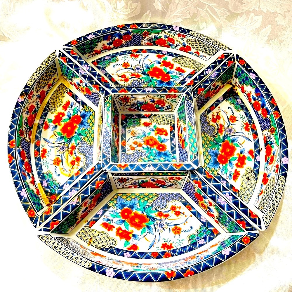 Vintage Imari 5 Piece Serving Dish set. Made in Japan. New condition. A2497.